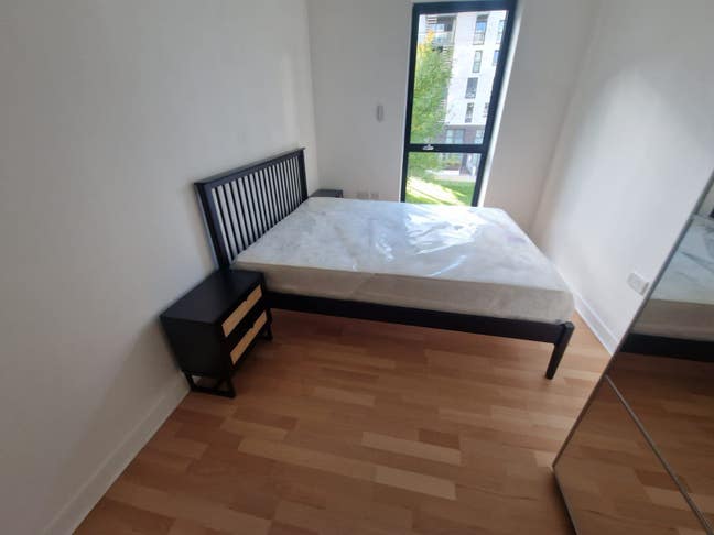 Large room in East Village, London Main Photo
