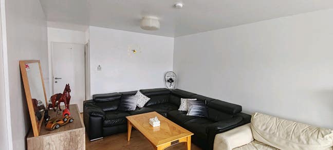 Room to rent  Main Photo