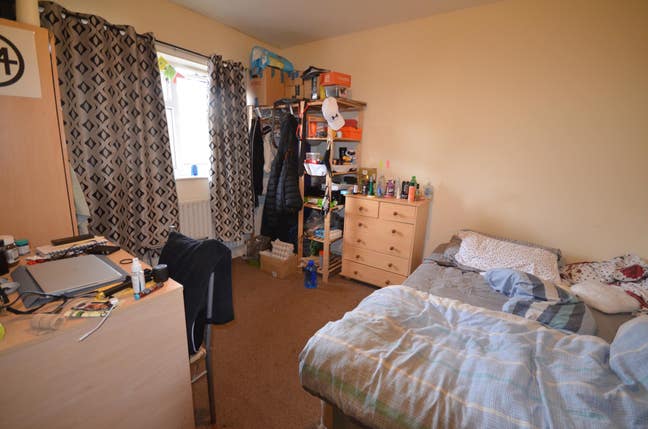 1 Bedroom available for rent in Hursthead Walk Main Photo