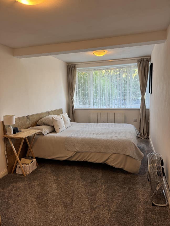Lodging : Double Bedroom, Ensuite, Parking Main Photo