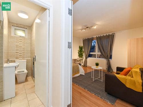 3x Beautiful Large Rooms in N7 | Perfect for UCL Main Photo