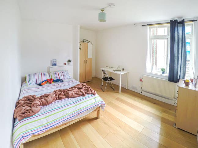 Double Room in Hackney 5 Minutes from Overground Main Photo
