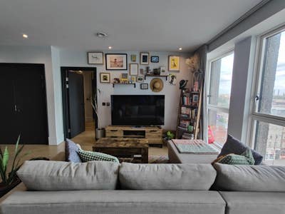 Stunning 1 bedroom Flat with Premium Features at L Main Photo
