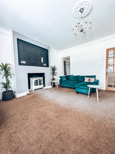 Friendly houseshare in beautiful countryside flat  Main Photo