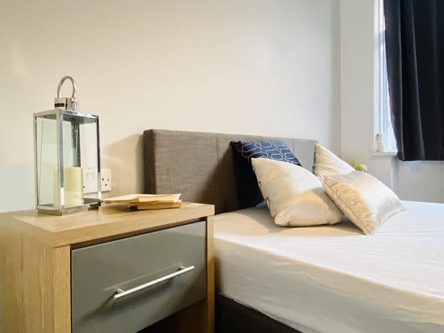 En-Suite Room on Victoria Road, DN4 Main Photo