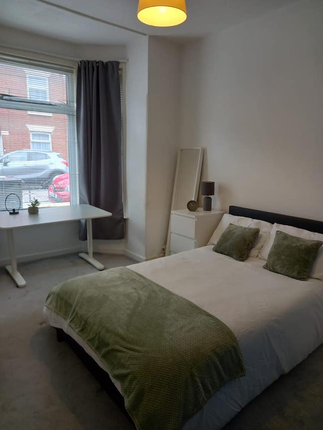 🛏 Double Room • No Deposit Option (44La) Main Photo