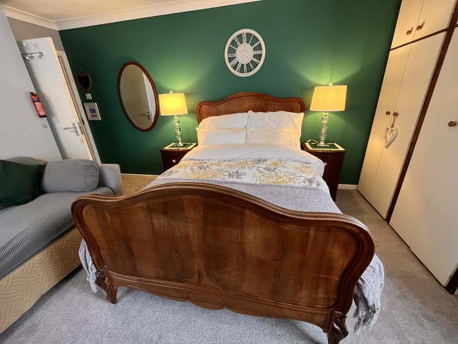 Fabulous Double Room in Godalming  £780pcm  Main Photo
