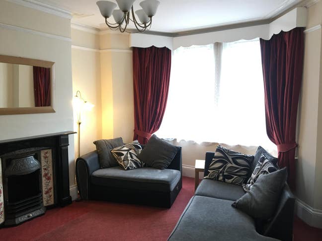 Large Garden flat  Main Photo