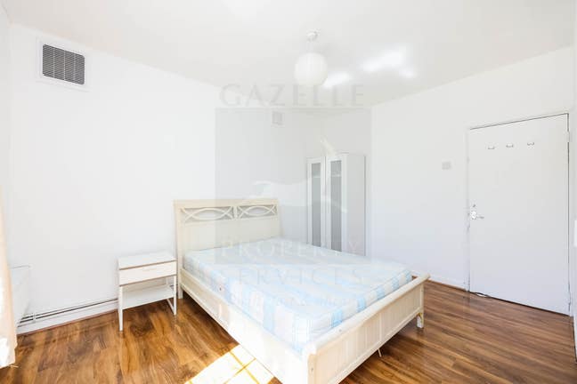 Lovely 4 bed flat with Lounge near Tower Bridge Main Photo