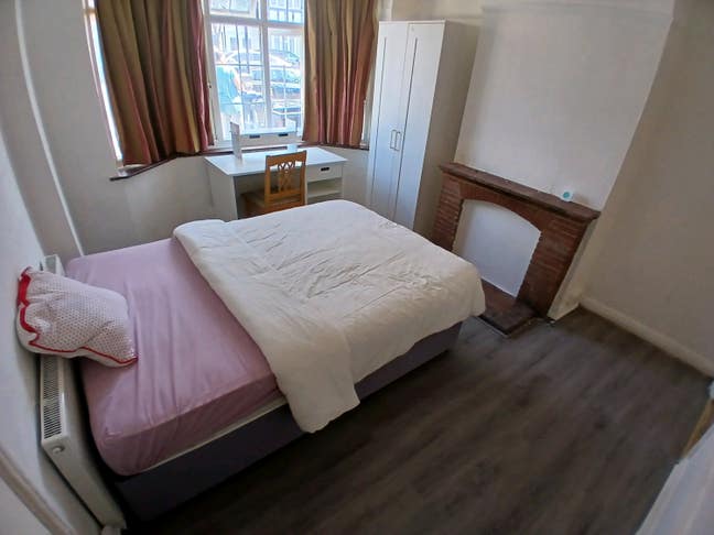 Large Studio with All Bills inc.  in West Croydon Main Photo