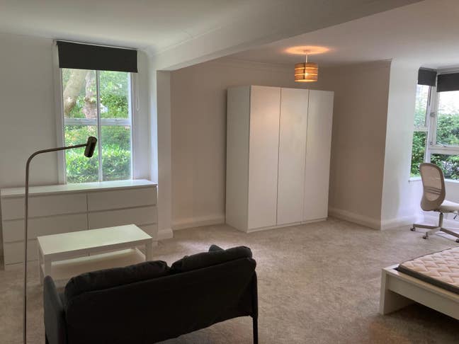 Stunning 3-bed FLAT, 5 min From the Station!!! Main Photo