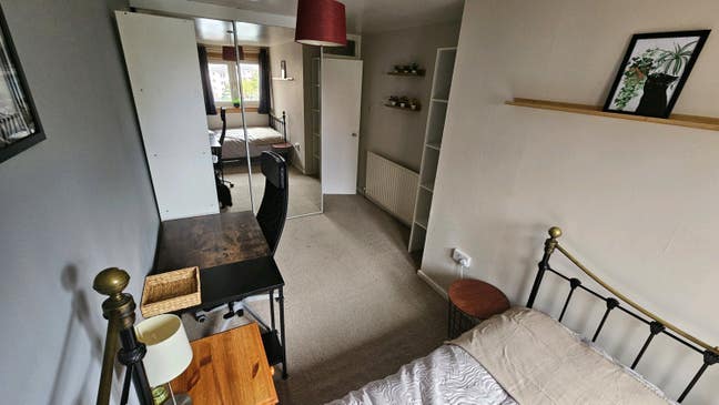 Double Bedroom available. All bills included  Main Photo