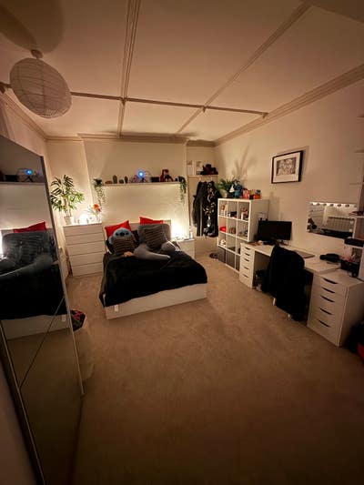 Spare bedroom in a 3 bedroom house Main Photo
