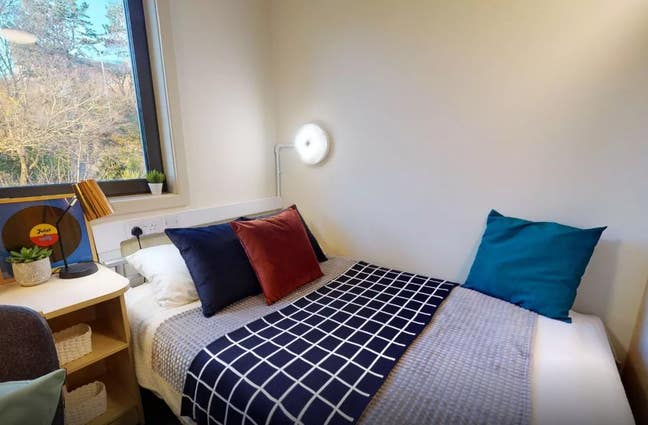 Private En-Suite Room – Dundee (£970/m, 1st Paid) Main Photo