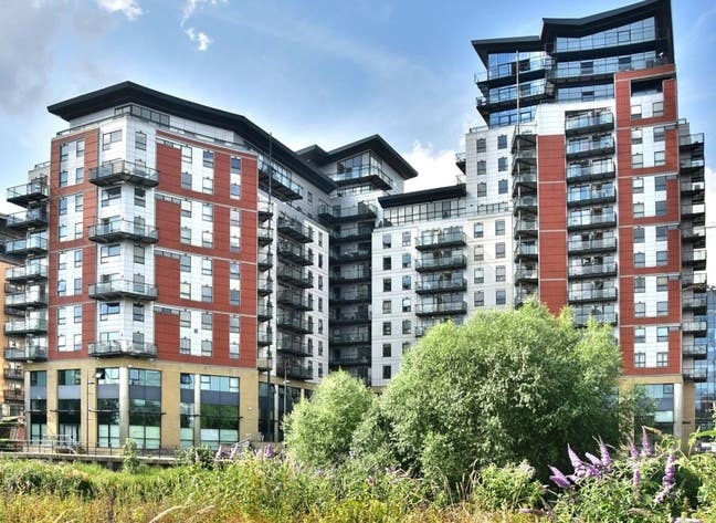 Short term let available  Main Photo