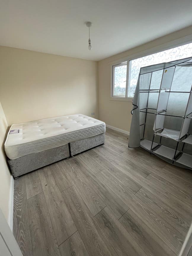 LS2 Woodhouse Rooms Available Main Photo