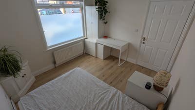 Furnished Double Room Main Photo