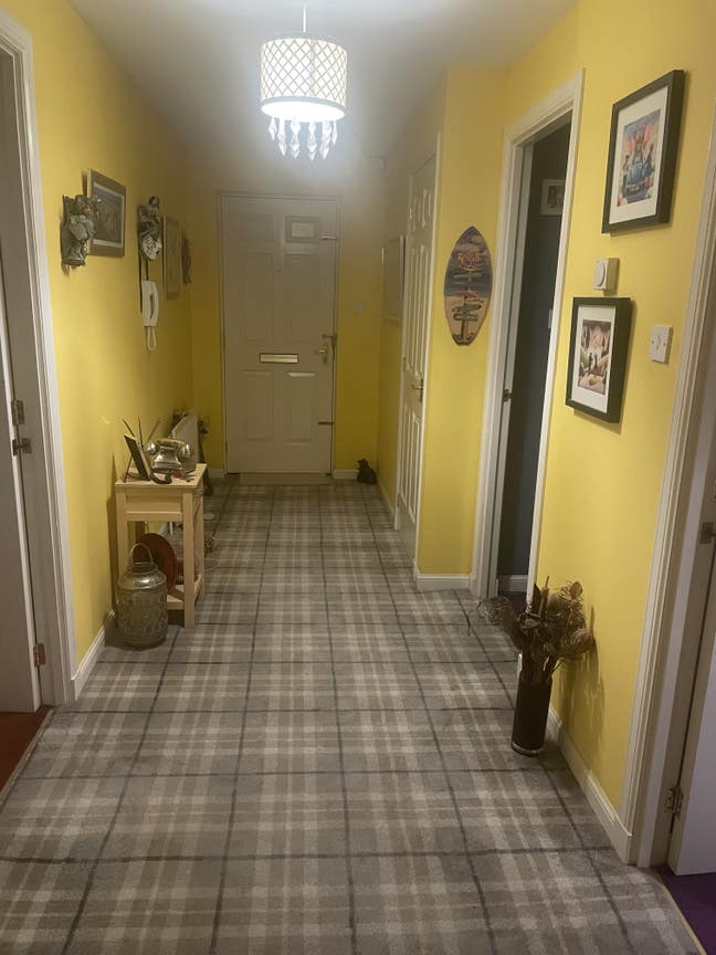 Spare room in 2bed flat Mon-Fri Main Photo