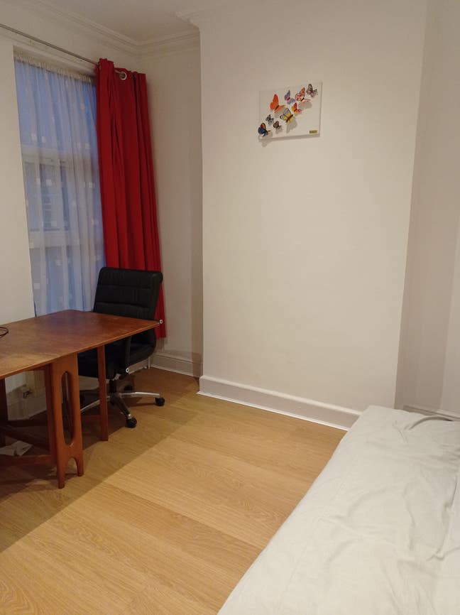 Double Room Available in West London Zone 2 (W12) Main Photo
