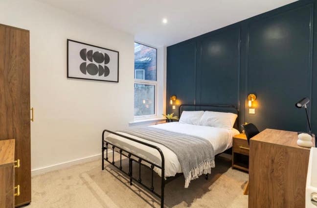 Modern Ensuite Rooms in Professional House share Main Photo