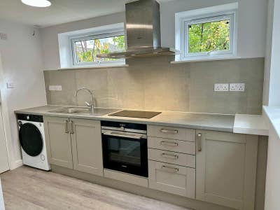 Newly Renovated Studio Flat – All Bills Included Main Photo