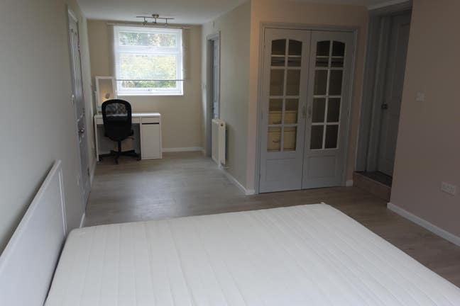 Spacious double room with splendid gardens Main Photo