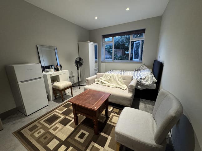 Double room for rent Main Photo
