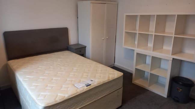 Large Double Room Cowley  Main Photo