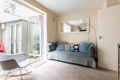 Topcentral 1Bed Patio by Sea &pound;1150+Bills Main Photo