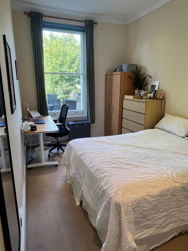 Bright Double Room in 2 Bed Flat in Kilburn Main Photo
