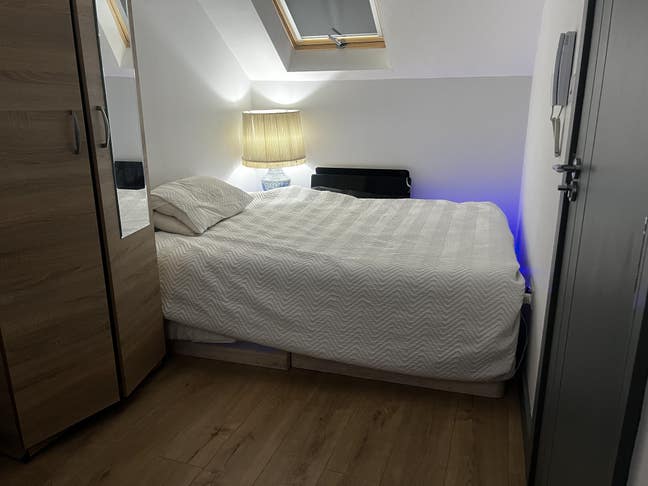 Cosy Furnished Studio Flat available for Short Let Main Photo