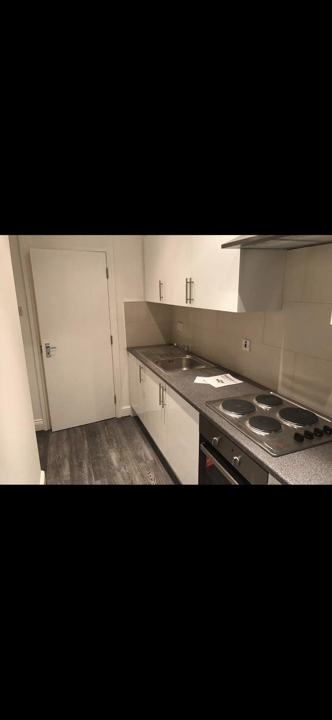 Ensuite Room Available  Main Photo