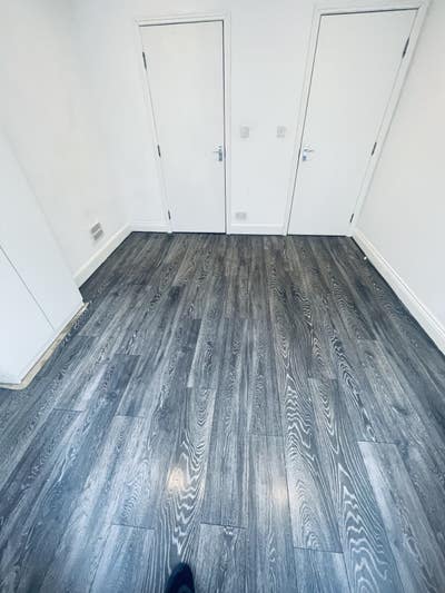 Ensuite Room Available  Main Photo