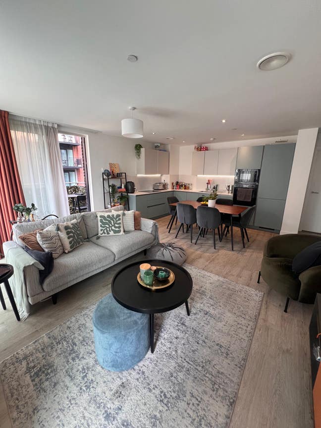 Sublet Room Available  in Central Manchester!  Main Photo