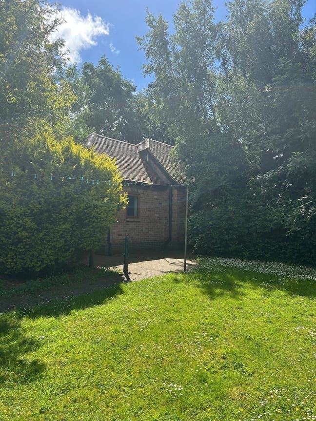 Lovely Barn Conversion - double ensuite available Main Photo