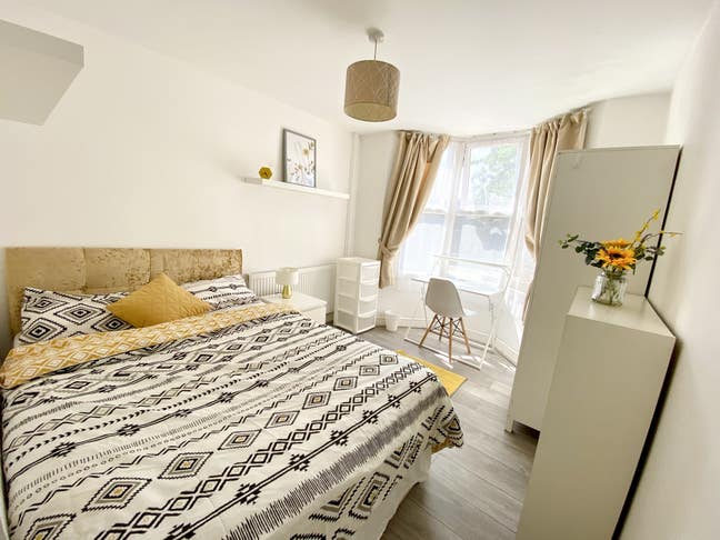 Cosy rooms near Leyton station Main Photo
