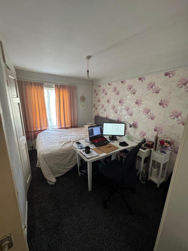 Double Room 15 mins walk to station Main Photo