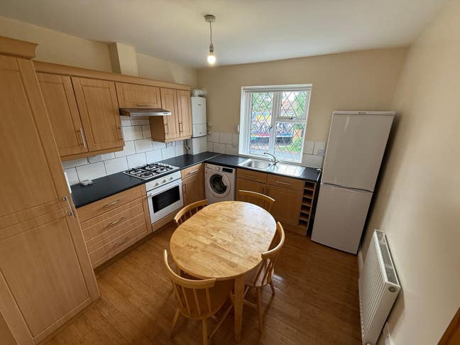 *Spacious Newly Decorated Beautiful Flat* Main Photo