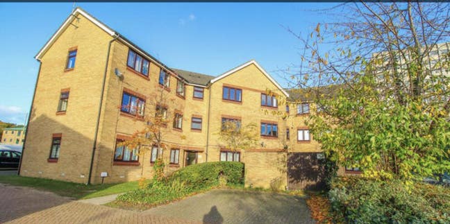 2 bedroom flat Main Photo