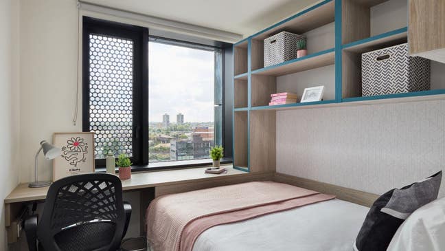 Flat at Urbanest Battersea Main Photo