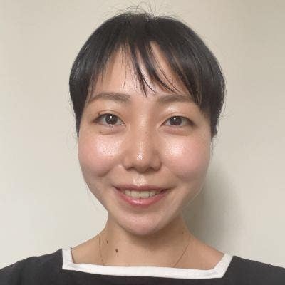 Professional Female seeks a single or double room Main Photo