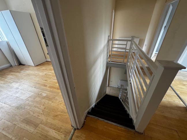 Double bed occupancy - room for rent  Main Photo