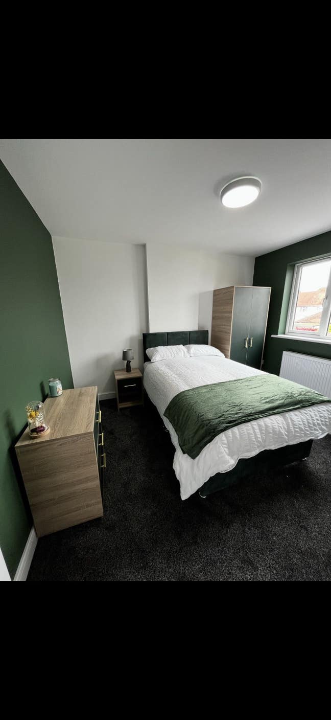 Stunning Room with En-suite in a 5 bed HMO. Main Photo