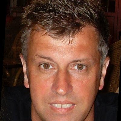 Professional Male seeks a double room Main Photo