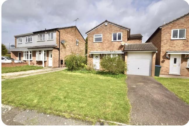 Whole 3-Bed Detached House + Garage – £625pcm  Main Photo