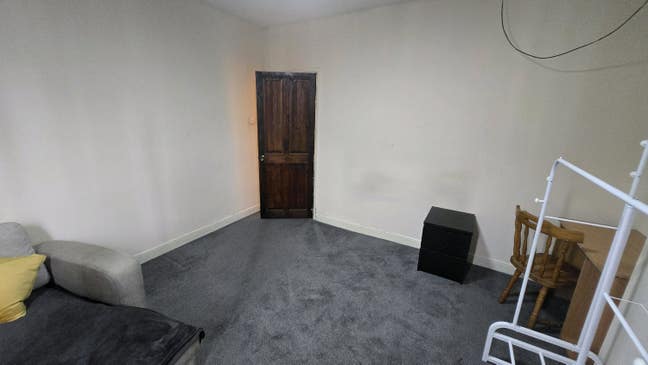 Double Room Available  Main Photo