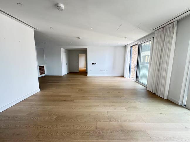 2 Bedroom Apartments at Postmark - Short Term let Main Photo