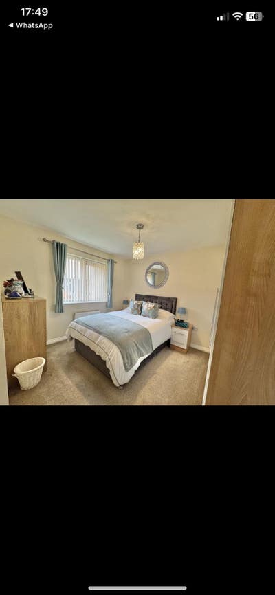 King Size Bedroom!! Main Photo