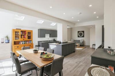 Double Room  to Rent  Main Photo