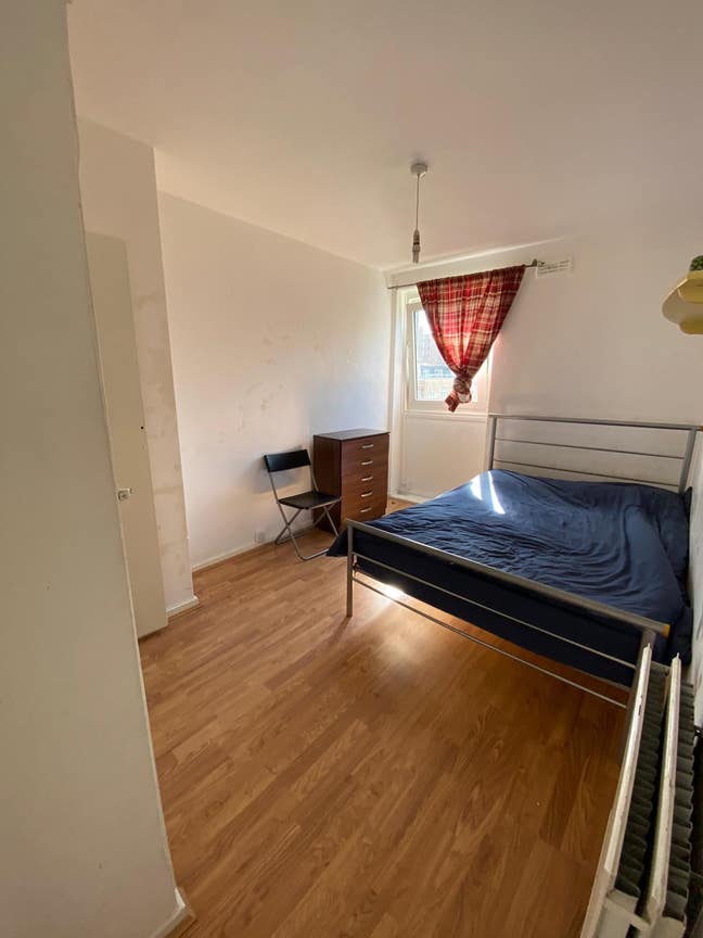 Spacious double rooms available STEPNEY E1 Main Photo